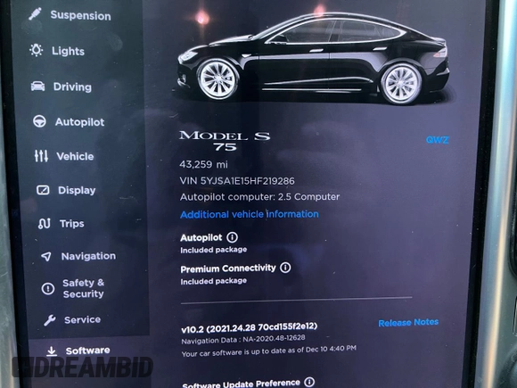 2017 Tesla Model S 60 with VIN 5YJSA1E15HF219286, listed as a Copart auction lot 84771024 with 43,259 mi miles and Salvage title. Bid and sale history available at DreamBid. Image 8.