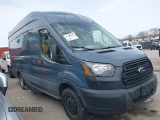 2019 Ford Transit z VIN 1FTYR3XM6KKB78621, wystawiony jako IAAI lot #41970802 z przebiegiem 56 170 mil mil oraz . Historia ofert i sprzedaży dostępna na DreamBid. Obrazek 1.