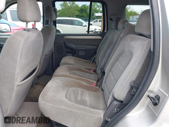 2004 Ford Explorer XLT z VIN 1FMZU73K34UA37992, wystawiony jako IAAI lot #42346103 z przebiegiem 192 043 mil mil oraz . Historia ofert i sprzedaży dostępna na DreamBid. Obrazek 8.