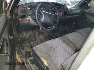 2000 Dodge 1500 z VIN 3B7HF12Z7YG161262, wystawiony jako Copart lot #43696945 z przebiegiem 143 767 mil mil oraz Szkoda całkowita • Salvage title. Historia ofert i sprzedaży dostępna na DreamBid. Obrazek 8.