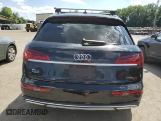 2021 Audi Q5 Premium with VIN WA1AAAFY0M2093580, listed as a Copart auction lot 68907334 with 9,755 mi miles and Salvage Title. Bid and sale history available at carsss.com. Image 6.