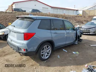 2024 Honda Passport EX-L with VIN 5FNYF8H54RB015972, listed as a IAAI auction lot 41904138 with 9,638 mi miles and . Bid and sale history available at DreamBid. Image 4.