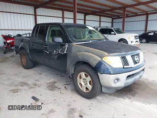 2007 Nissan Frontier SE z VIN 1N6AD07U77C441003, wystawiony jako IAAI lot #42264523 z przebiegiem 423 457 mil mil oraz . Historia ofert i sprzedaży dostępna na DreamBid. Obrazek 1.