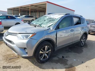 2018 Toyota RAV4 XLE with VIN JTMWFREV5JD123725, listed as a IAAI auction lot 41520945 with 1 mi miles. Bid and sale history available at carsss.com. Image 17.