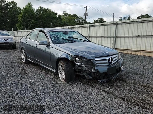 2012 Mercedes-Benz C 300 Sport с VIN WDDGF8BB6CA709434, выставлен на аукционе Copart как лот 63976735 с пробегом 119 658 миль миль и Списание • Salvage title. История ставок и продаж доступна на DreamBid. Изображение 13.