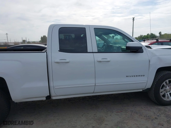 2017 Chevrolet Silverado 1500 LT with VIN 1GCVKREC2HZ206516, listed as a IAAI auction lot 42028681 with 40,761 mi miles. Bid and sale history available at carsss.com. Image 14.