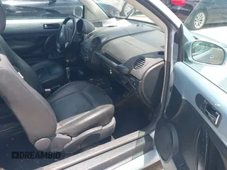 2009 Volkswagen Beetle S with VIN 3VWRG31Y29M402215, listed as a IAAI auction lot 42678018 with 141,638 mi miles and . Bid and sale history available at DreamBid. Image 5.