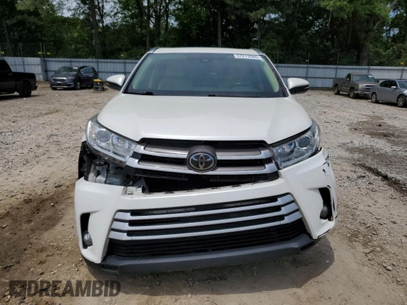 2018 Toyota Highlander SE z VIN 5TDKZRFHXJS539384, wystawiony jako Copart lot #57213565 z przebiegiem 111 375 mil mil oraz Szkoda całkowita • Salvage title. Historia ofert i sprzedaży dostępna na DreamBid. Obrazek 5.