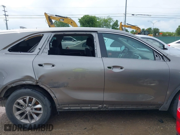 2017 Kia Sorento LX with VIN 5XYPGDA53HG316168, listed as a IAAI auction lot 42360314 with 89,628 mi miles and . Bid and sale history available at DreamBid. Image 14.
