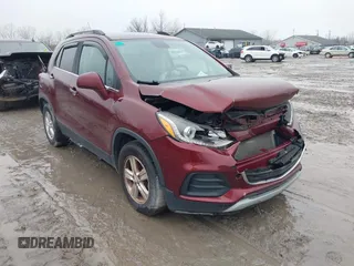 2017 Chevrolet Trax LT with VIN 3GNCJLSB8HL233107, listed as a IAAI auction lot 41178627 with 80,999 mi miles and . Bid and sale history available at carsss.com. Image 1.