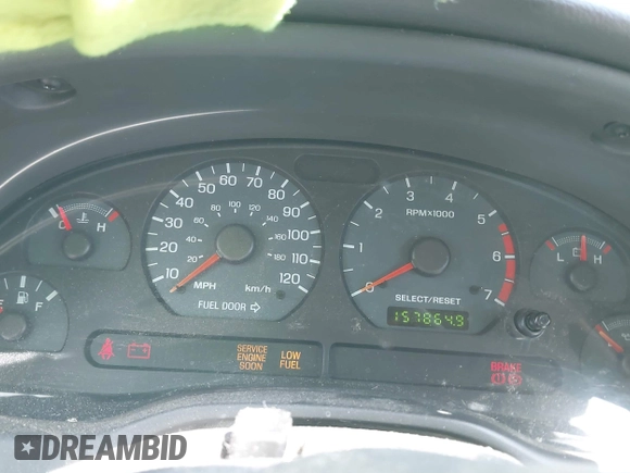 2004 Ford Mustang Standard with VIN 1FAFP40674F186503, listed as a IAAI auction lot 41915483 with 157,864 mi miles. Bid and sale history available at carsss.com. Image 7.