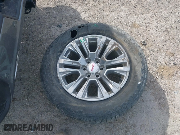 2021 GMC Sierra 1500 Denali z VIN 3GTU9FETXMG382438, wystawiony jako IAAI lot #41880365 z przebiegiem 54 651 mil mil oraz . Historia ofert i sprzedaży dostępna na DreamBid. Obrazek 18.