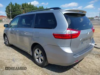2017 Toyota Sienna LE Auto Access Seat with VIN 5TDKZ3DC4HS842904, listed as a IAAI auction lot 41946642 with 81,012 mi miles. Bid and sale history available at carsss.com. Image 3.