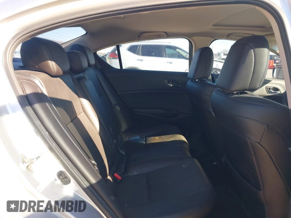 2014 Acura ILX Technology with VIN 19VDE1F72EE004913, listed as a IAAI auction lot 41421099 with 101,895 mi miles and . Bid and sale history available at DreamBid. Image 8.