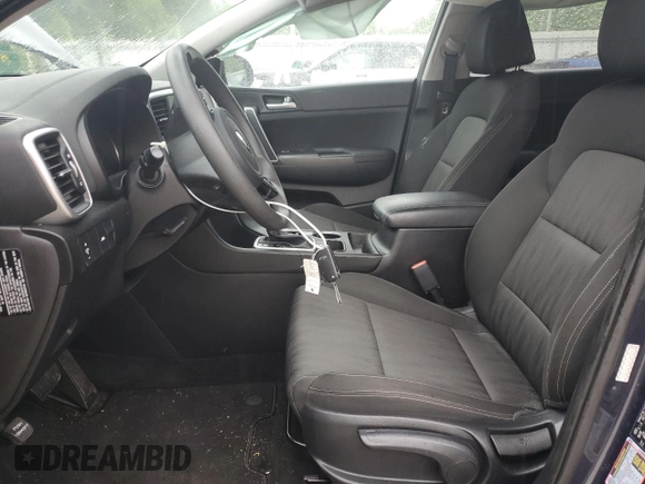 2021 Kia Sportage LX z VIN KNDPMCAC3M7875325, wystawiony jako Copart lot #58910705 z przebiegiem 49 312 mil mil oraz Szkoda całkowita • Salvage title. Historia ofert i sprzedaży dostępna na DreamBid. Obrazek 7.