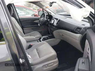 2016 Honda Pilot Touring with VIN 5FNYF6H93GB003106, listed as a IAAI auction lot 41989772 with 110,123 mi miles. Bid and sale history available at carsss.com. Image 5.