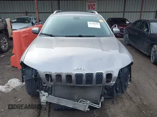 2019 Jeep Cherokee Latitude with VIN 1C4PJLCBXKD247676, listed as a IAAI auction lot 41598599 with 149,815 mi miles. Bid and sale history available at carsss.com. Image 13.