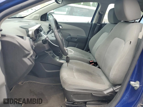 2012 Chevrolet Sonic LS z VIN 1G1JA5SH5C4192846, wystawiony jako Copart lot #59932985 z przebiegiem 122 598 mil mil oraz Szkoda całkowita • Salvage title. Historia ofert i sprzedaży dostępna na DreamBid. Obrazek 7.