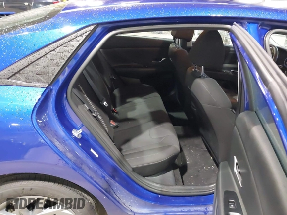 2024 Hyundai Elantra SEL with VIN KMHLM4DG4RU842843, listed as a IAAI auction lot 42118076 with 6,242 mi miles and . Bid and sale history available at DreamBid. Image 8.