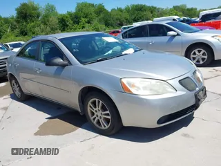 2006 Pontiac G6 6-Cyl with VIN 1G2ZG558064156091, listed as a IAAI auction lot 42078701 with 191,129 mi miles. Bid and sale history available at carsss.com. Image 1.