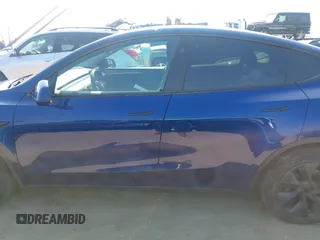 2024 Tesla Model Y с VIN 7SAYGDED2RF119770, выставлен на аукционе IAAI как лот 42462600 с пробегом 6 712 миль миль и . История ставок и продаж доступна на DreamBid. Изображение 14.