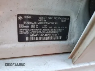 2011 BMW 3 Series 328i xDrive z VIN WBAPK5G54BNN28957, wystawiony jako Copart lot #41448975 z przebiegiem 184 889 mil mil oraz Szkoda całkowita • Salvage title. Historia ofert i sprzedaży dostępna na DreamBid. Obrazek 12.