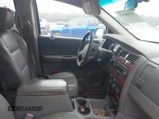2005 Dodge Durango SLT with VIN 1D4HB48N25F512435, listed as a IAAI auction lot 42356535 with 231,741 mi miles and . Bid and sale history available at DreamBid. Image 5.