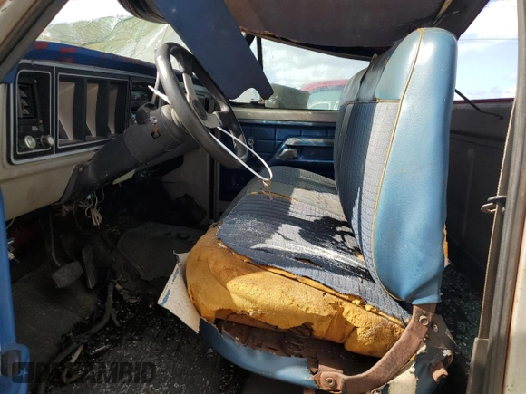 1979 Ford F-150 с VIN F26SUFC4918, выставлен на аукционе Copart как лот 76140314 с пробегом 84 607 миль миль и Списание • Salvage title. История ставок и продаж доступна на DreamBid. Изображение 7.