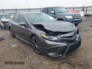 2019 Toyota Camry LE z VIN 4T1B11HK9KU785403, wystawiony jako IAAI lot #41476146 z przebiegiem 52 033 mil mil oraz . Historia ofert i sprzedaży dostępna na DreamBid. Obrazek 1.