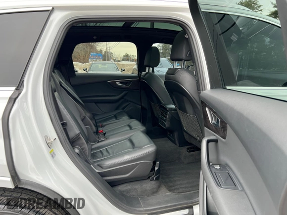 2021 Audi Q7 Premium with VIN WA1AJAF78MD025412, listed as a Copart auction lot 48007545 with 86,429 mi miles and Clean Title. Bid and sale history available at carsss.com. Image 6.