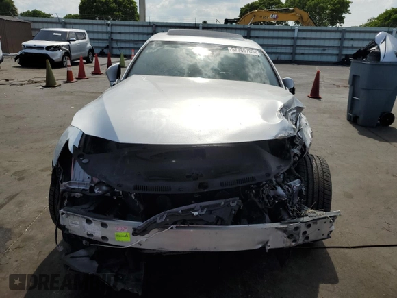 2018 Lexus IS 300 z VIN JTHBA1D23J5078038, wystawiony jako Copart lot #57786705 z przebiegiem 98 848 mil mil oraz Szkoda całkowita • Salvage title. Historia ofert i sprzedaży dostępna na DreamBid. Obrazek 5.