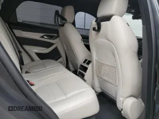 2024 Jaguar F-Pace R-Dynamic S z VIN SADCT2EX1RA727701, wystawiony jako Copart lot #81951884 z przebiegiem 3 721 mil mil oraz Szkoda całkowita • Salvage title. Historia ofert i sprzedaży dostępna na DreamBid. Obrazek 11.
