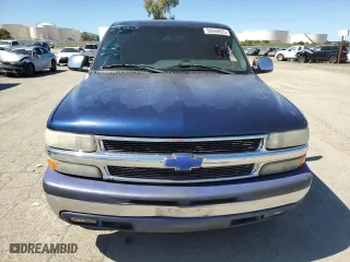 2001 Chevrolet Silverado 1500 LS with VIN 2GCEC19V611371932, listed as a Copart auction lot 50268825 with 297,371 mi miles and Salvage Title. Bid and sale history available at carsss.com. Image 5.
