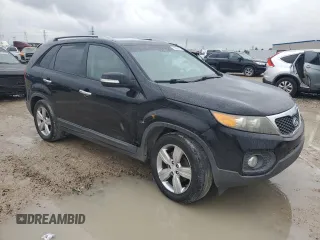 2013 Kia Sorento EX with VIN 5XYKU4A62DG390929, listed as a Copart auction lot 50925105 with 110,973 mi miles and Salvage Title. Bid and sale history available at carsss.com. Image 4.