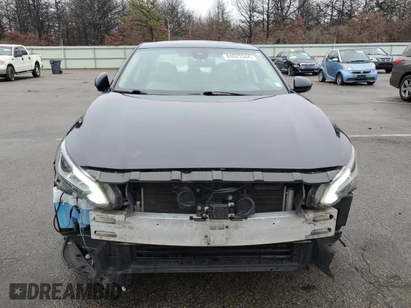 2019 Nissan Altima SL with VIN 1N4BL4EW4KC178926, listed as a Copart auction lot 84023544 with 68,031 mi miles and Salvage Title. Bid and sale history available at DreamBid. Image 5.