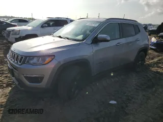 2019 Jeep Compass Latitude z VIN 3C4NJCBB2KT855811, wystawiony jako Copart lot #56063745 z przebiegiem 59 592 mil mil oraz Szkoda całkowita • Salvage title. Historia ofert i sprzedaży dostępna na DreamBid. Obrazek 1.