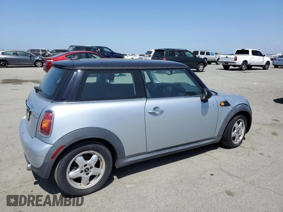 2008 MINI Hardtop with VIN WMWMF33528TT60211, listed as a Copart auction lot 55355705 with 112,027 mi miles and Clean Title. Bid and sale history available at DreamBid. Image 3.
