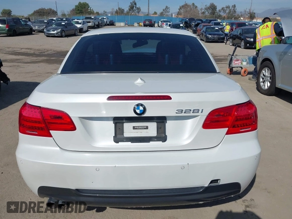 2011 BMW 3 Series 328i with VIN WBADW3C54BE542049, listed as a IAAI auction lot 41592457 with 32,702 mi miles. Bid and sale history available at carsss.com. Image 16.