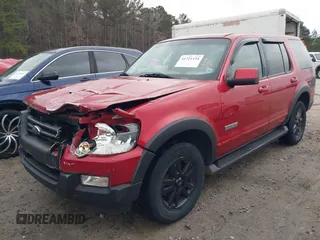 2007 Ford Explorer Eddie Bauer z VIN 1FMEU64E47UA62406, wystawiony jako IAAI lot #41721334 z przebiegiem 98 896 mil mil oraz . Historia ofert i sprzedaży dostępna na DreamBid. Obrazek 17.