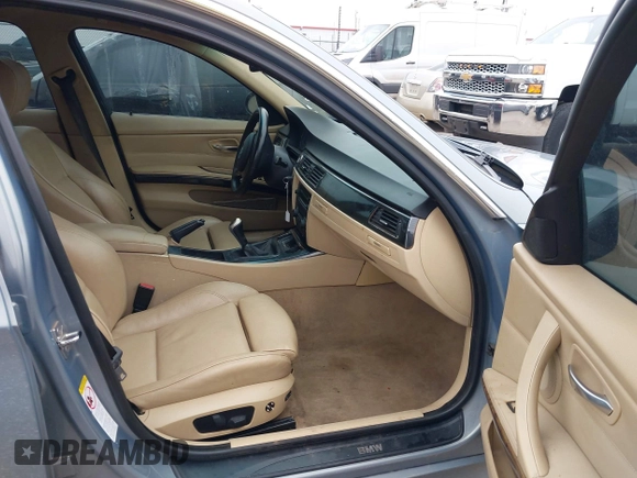 2006 BMW 3 Series 330i с VIN WBAVB33536AZ86729, выставлен на аукционе IAAI как лот 42129225 с пробегом 196 391 миль миль и . История ставок и продаж доступна на DreamBid. Изображение 5.