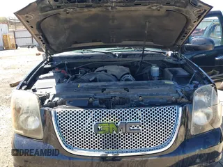 2010 GMC Yukon Denali with VIN 1GKUKEEF5AR201853, listed as a IAAI auction lot 41847258 with 205,431 mi miles. Bid and sale history available at carsss.com. Image 10.