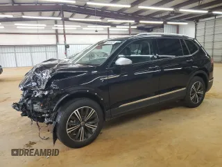 2024 Volkswagen Tiguan with VIN 3VVTB7AXXRM217272, listed as a Copart auction lot 64367425 with 8,015 mi miles and Salvage title. Bid and sale history available at DreamBid. Image 1.