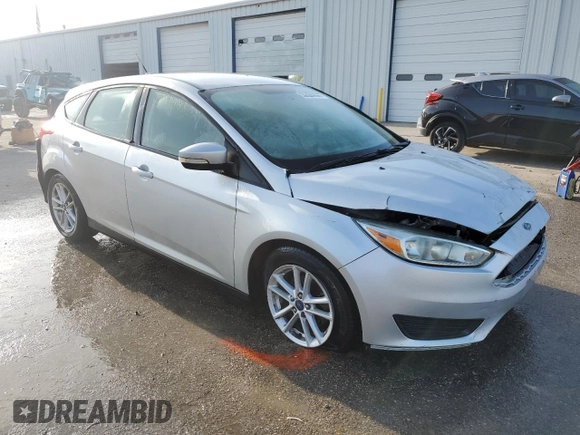 2015 Ford Focus SE with VIN 1FADP3K21FL284037, listed as a Copart auction lot 49242695 with 132,025 mi miles and Clean Title. Bid and sale history available at carsss.com. Image 4.