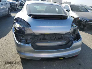 2015 Porsche Panamera 4 z VIN WP0AA2A71FL001349, wystawiony jako Copart lot #67675673 z przebiegiem 44 195 mil mil oraz . Historia ofert i sprzedaży dostępna na DreamBid. Obrazek 6.