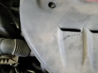 2013 Dodge Dart Limited z VIN 1C3CDFCH7DD311224, wystawiony jako Copart lot #84683524 z przebiegiem 120 801 mil mil oraz Czysty tytuł • Clean title. Historia ofert i sprzedaży dostępna na DreamBid. Obrazek 13.