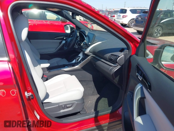 2024 Mitsubishi Eclipse Cross SE with VIN JA4ATWAA4RZ072330, listed as a IAAI auction lot 42702965 with 18,846 mi miles and . Bid and sale history available at DreamBid. Image 5.