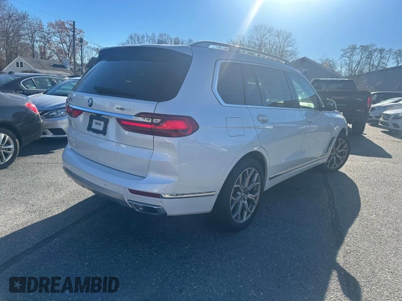 2019 BMW X7 xDrive40i z VIN 5UXCW2C5XKLB43880, wystawiony jako Copart lot #55110725 z przebiegiem 73 789 mil mil oraz Czysty tytuł • Clean title. Historia ofert i sprzedaży dostępna na DreamBid. Obrazek 4.