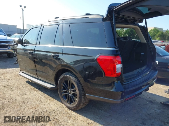 2024 Ford Expedition XLT with VIN 1FMJU1J82REA88242, listed as a IAAI auction lot 42170638 with 2,822 mi miles and . Bid and sale history available at DreamBid. Image 3.
