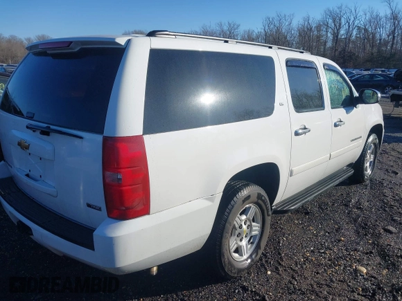 2007 Chevrolet Suburban LTZ with VIN 3GNFK16347G200999, listed as a IAAI auction lot 41392205 with 115,656 mi miles. Bid and sale history available at carsss.com. Image 4.