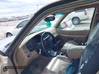 1999 Mercury Mountaineer z VIN 4M2ZU55P9XUJ19323, wystawiony jako IAAI lot #41815135 z przebiegiem 231 715 mil mil oraz . Historia ofert i sprzedaży dostępna na DreamBid. Obrazek 5.